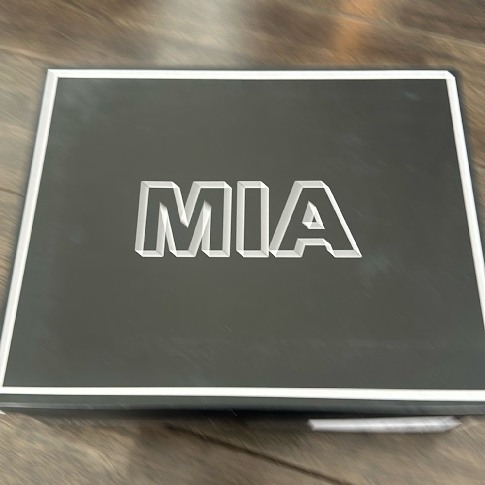 MIA Suede ankle boots
